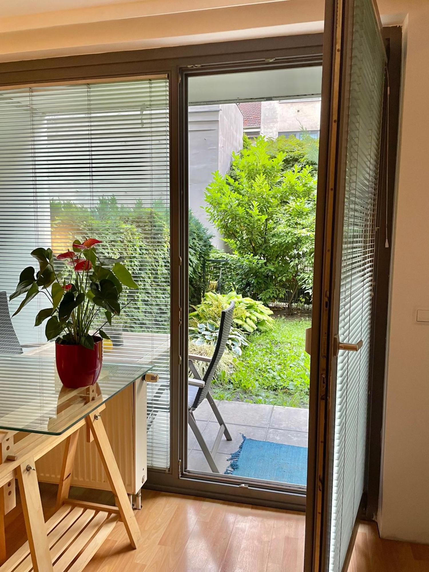 Apartment Mit Logia Und Kleinen Garten In Zentraler Lage 2 Відень Екстер'єр фото